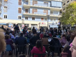 La scuola scende in piazza con “La Casetta dei libri” <span> (Video) La scuola scende in piazza con “La Casetta dei libri” <span> (Video)