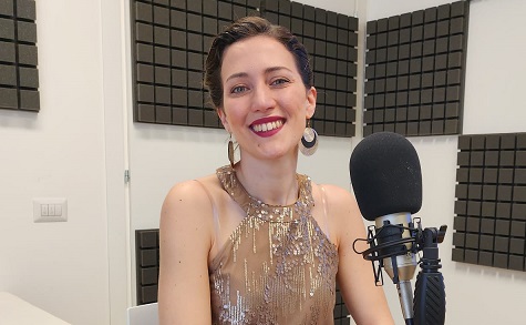“La vita è un Cabaret” è il suo motto: da “Viva Radio 2” e “Italia Sì”, Gloria Conti si racconta <span> (Ascolta l’intervista)