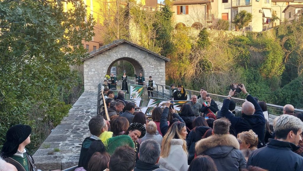 Ponte di Cecco: oggi il taglio del nastro, e nel prossimo weekend la riapertura al pubblico <span> (Video)