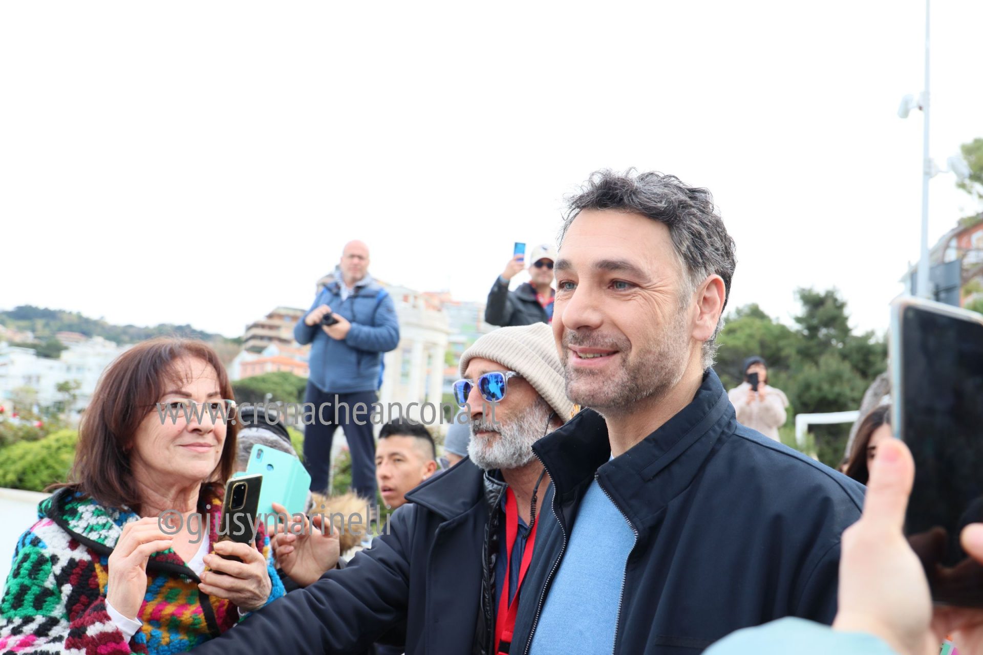 Raoul Bova arriva ad Ascoli: è tempo di celebrità per le cento torri Raoul Bova arriva ad Ascoli: è tempo di celebrità per le cento torri