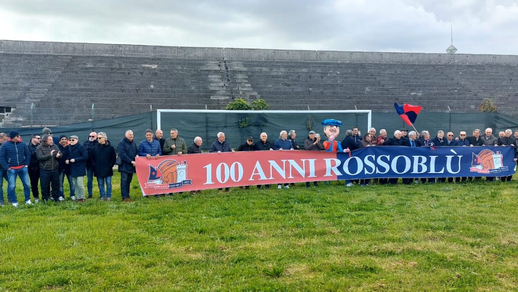 Grande festa per i 100 anni della Samb, la città si stringe intorno ai gloriosi colori rossoblù
