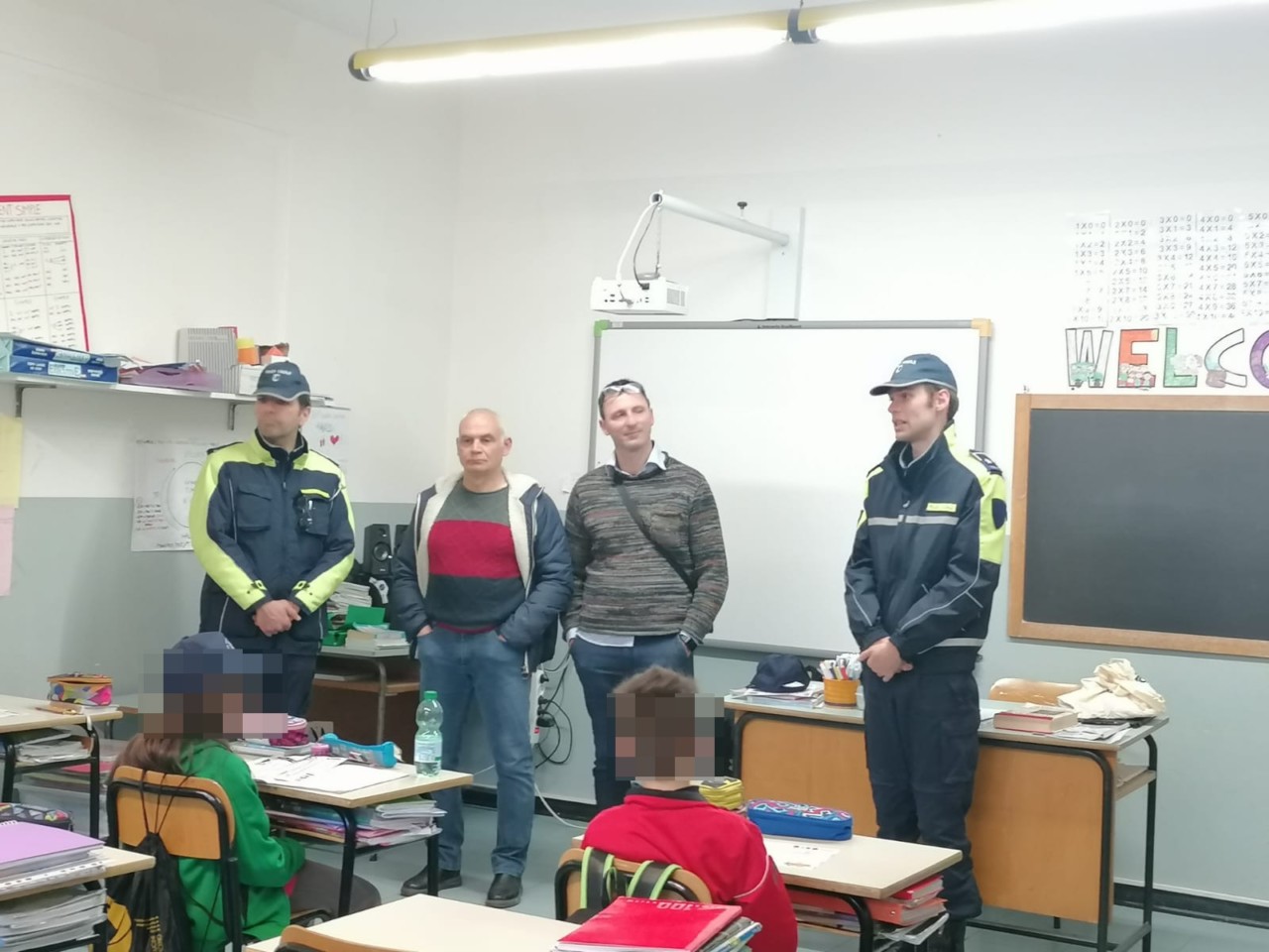 Educazione stradale a scuola, successo per il progetto promosso con la Polizia Municipale Educazione stradale a scuola, successo per il progetto promosso con la Polizia Municipale