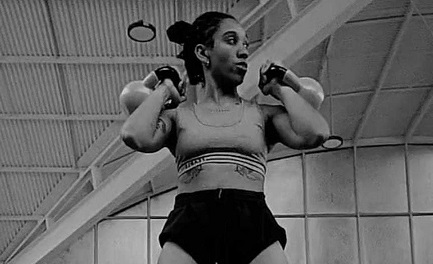 Non chiamatelo sport per uomini: il successo di Emile Maisk della Black Wolf Kombat Akademy