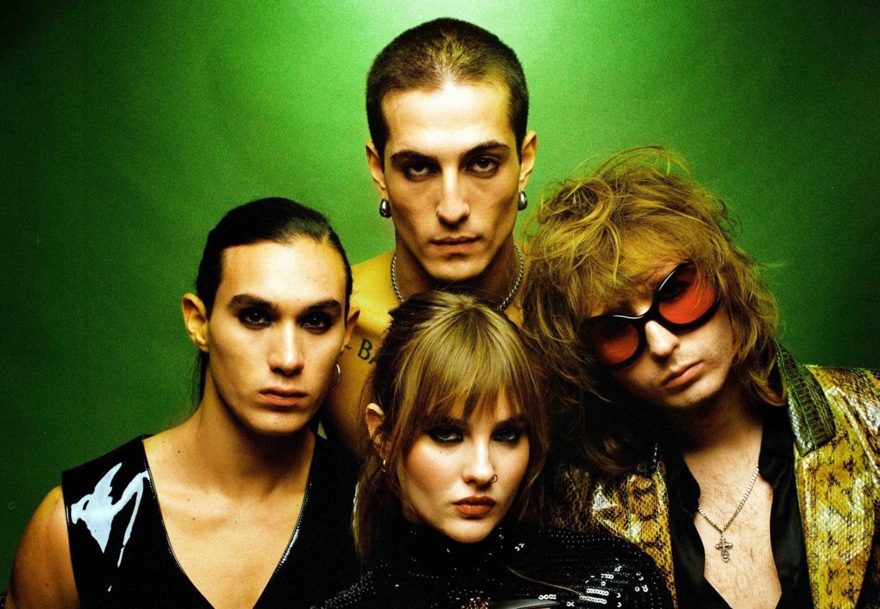 Maneskin in concerto a Porto d’Ascoli, taglio del nastro per il ponte di San Filippo: il pesce d’aprile è servito