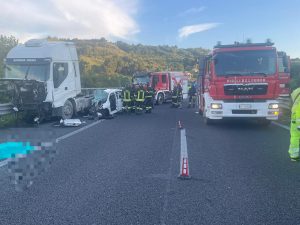 Altra tragedia sulla A14: 27enne perde la vita in un terribile frontale vicino all’uscita di Grottammare Altra tragedia sulla A14: 27enne perde la vita in un terribile frontale vicino all’uscita di Grottammare