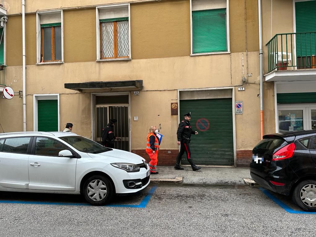 Studentessa di 24 anni muore nella vasca, tragedia a Macerata (Le foto)