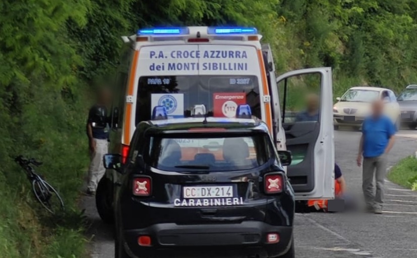 Ciclista a terra, scatta l’sos: elitrasportato al “Torrette” Ciclista a terra, scatta l’sos: elitrasportato al “Torrette”