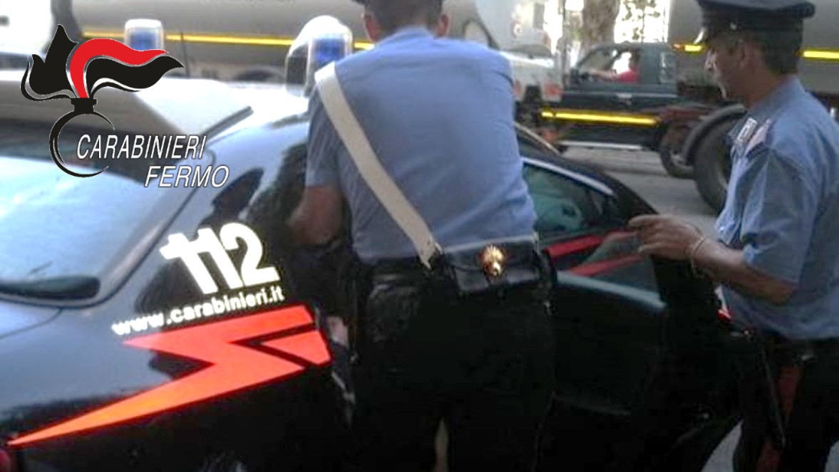 Soldi in cambio della cancellazione di foto compromettenti: una 76enne di Colli del Tronto ricatta una pensionata ma viene arrestata Soldi in cambio della cancellazione di foto compromettenti: una 76enne di Colli del Tronto ricatta una pensionata ma viene arrestata