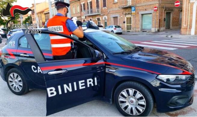 «Sono stato rapinato», ma è tutto falso: i Carabinieri lo scoprono e denunciano un commerciante