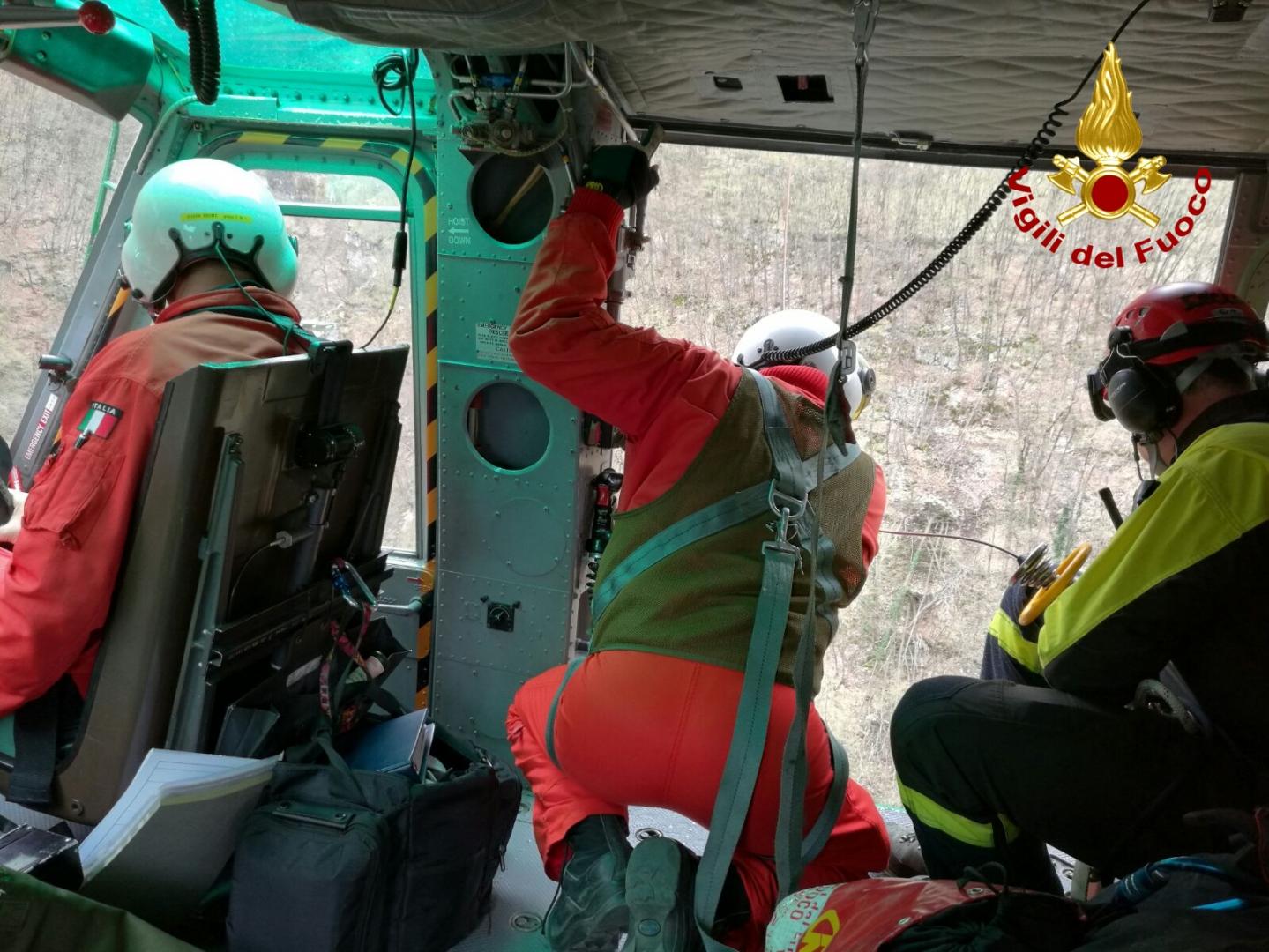 Tragedia in campagna: muore un 70enne dopo essere precipitato con il trattore per 60 metri