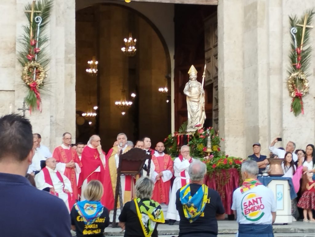 Sant’Emidio, la città  si ferma e la Cattedrale si riempie: devozione sincera che si rinnova ogni anno <span> (Video e foto) </span>