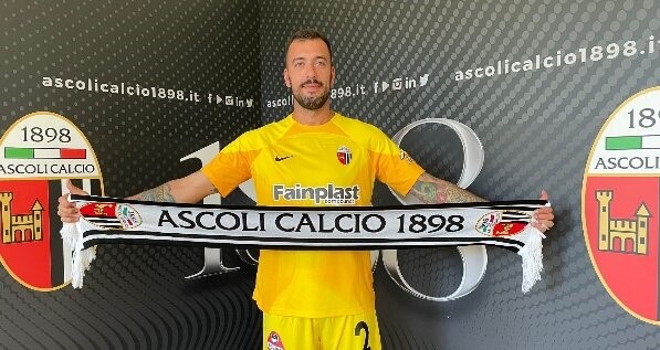 Ascoli, due rinforzi per Viali: ufficiale l’arrivo di Viviano, per l’attacco c’è Pablo Rodriguez