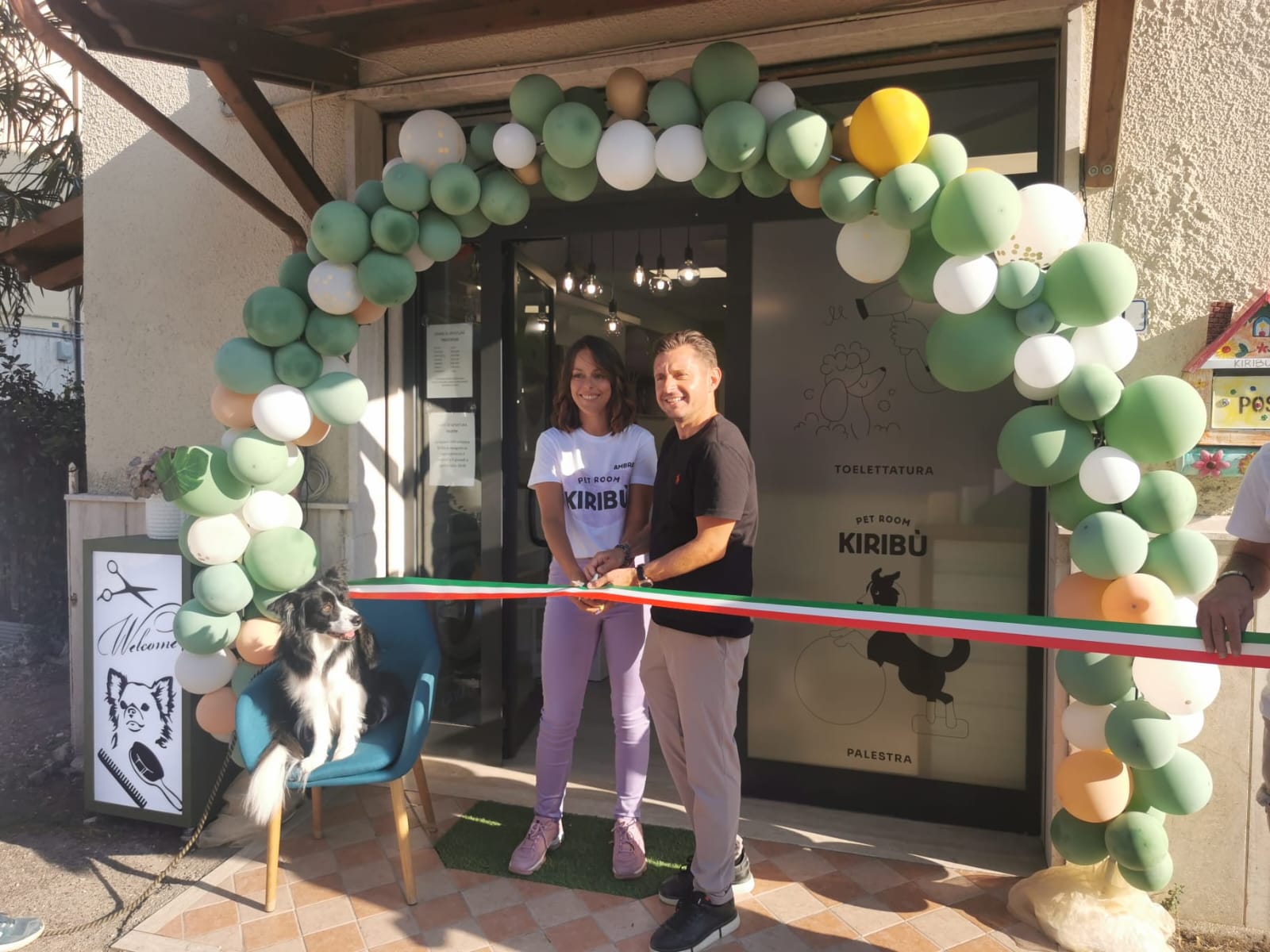 Dall’amore per i cani nasce “Kiribù Pet Room”: inaugurato il nuovo salone di toelettatura con palestra di Ambra Corradi Dall’amore per i cani nasce “Kiribù Pet Room”: inaugurato il nuovo salone di toelettatura con palestra di Ambra Corradi