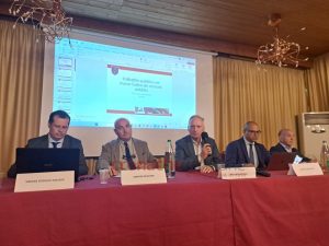 Smog e frane: «Solo l’arretramento di A14 e ferrovia potrà salvare la costa» Smog e frane: «Solo l’arretramento di A14 e ferrovia potrà salvare la costa»