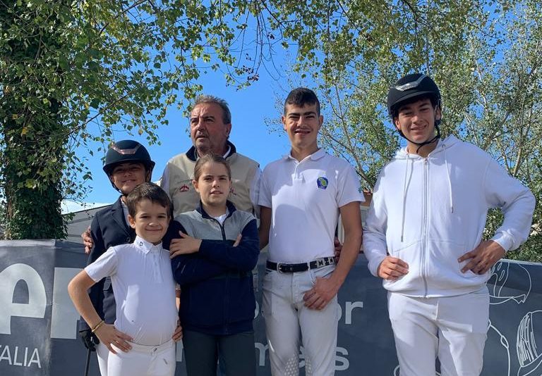 Salto ostacoli: Maicol Castelli trionfa ai Campionati centro meridionali, brillano gli allievi del Centro Ippico Piceno