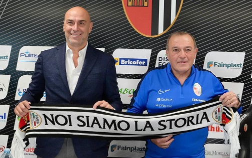 La carica di Fabrizio Castori: «L’Ascoli si deve salvare e la piazza va incendiata»