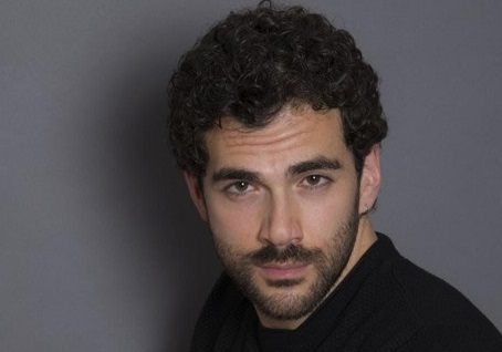 L’attore ascolano Andrea Di Luigi con Claudia Gerini nel film “Il corpo”
