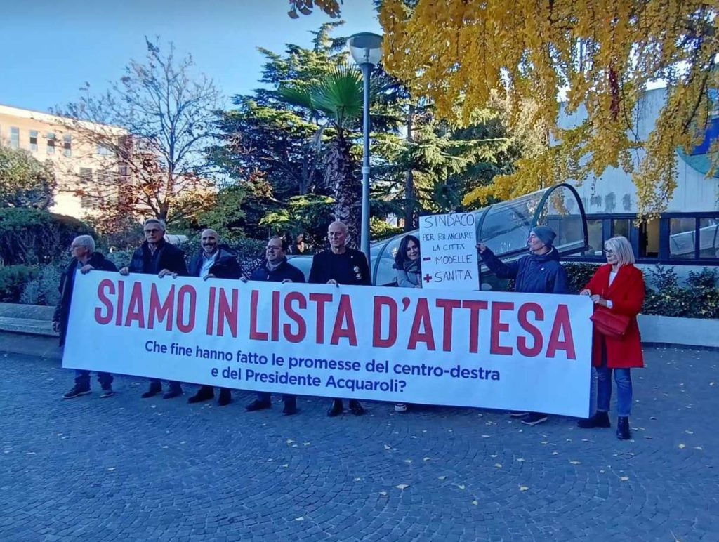 Sanità, che bagarre in Auditorium: la platea sambenedettese contesta il direttore generale Nicoletta Natalini <span>(Video)