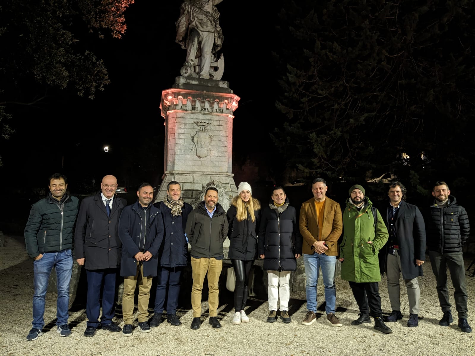 I giardini di Corso Vittorio Emanuele si illuminano grazie all’impresa Panichi <span> (Le foto)
