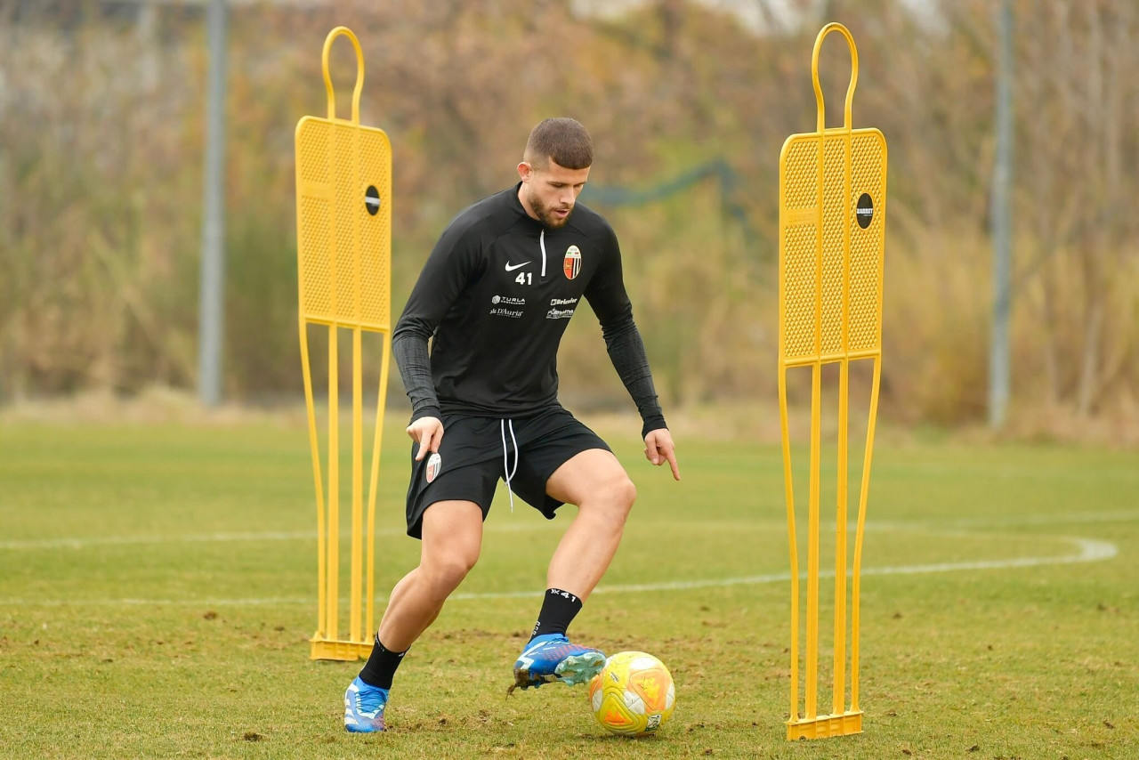 L’Ascoli saluta Gnahorè, Valzania si presenta: «Mi sento un calciatore importante»