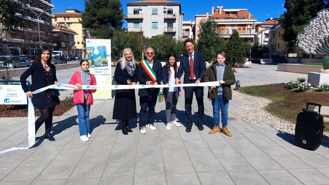 Aperta al pubblico la “nuova” e alberata Piazza Carlo Alberto Dalla Chiesa