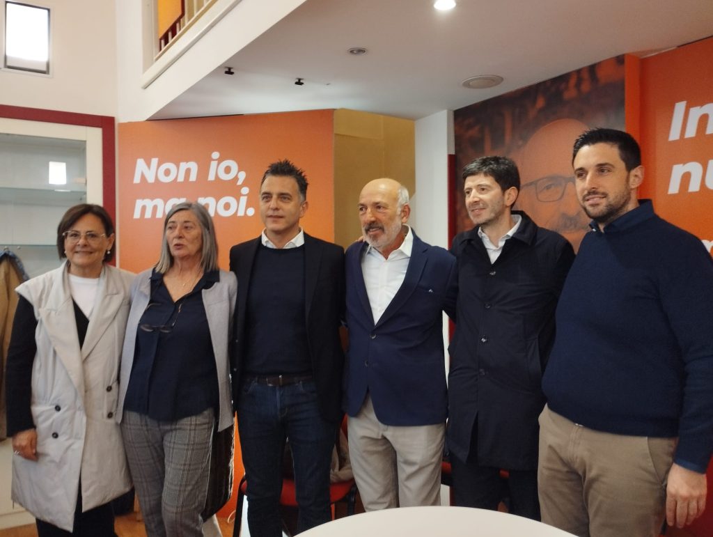 L’ex ministro Speranza ad Ascoli: «Siamo quelli che difendono il servizio sanitario pubblico non solo in campagna elettorale» <span> (Video e foto)