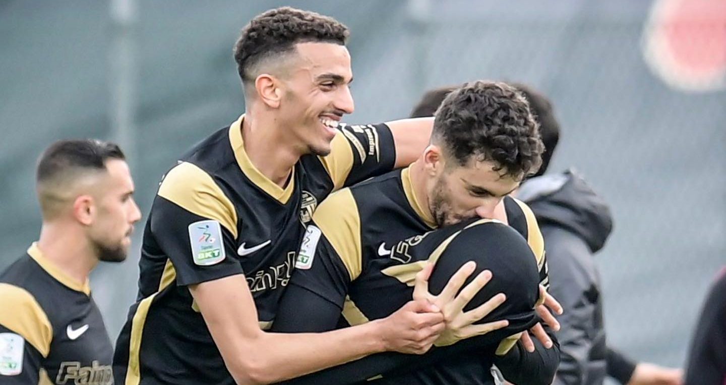 L’Ascoli cala il poker contro il Lecco (4-1): buona la prima per Carrera, il “Del Duca” torna a esultare dopo tre mesi <span> (Video)