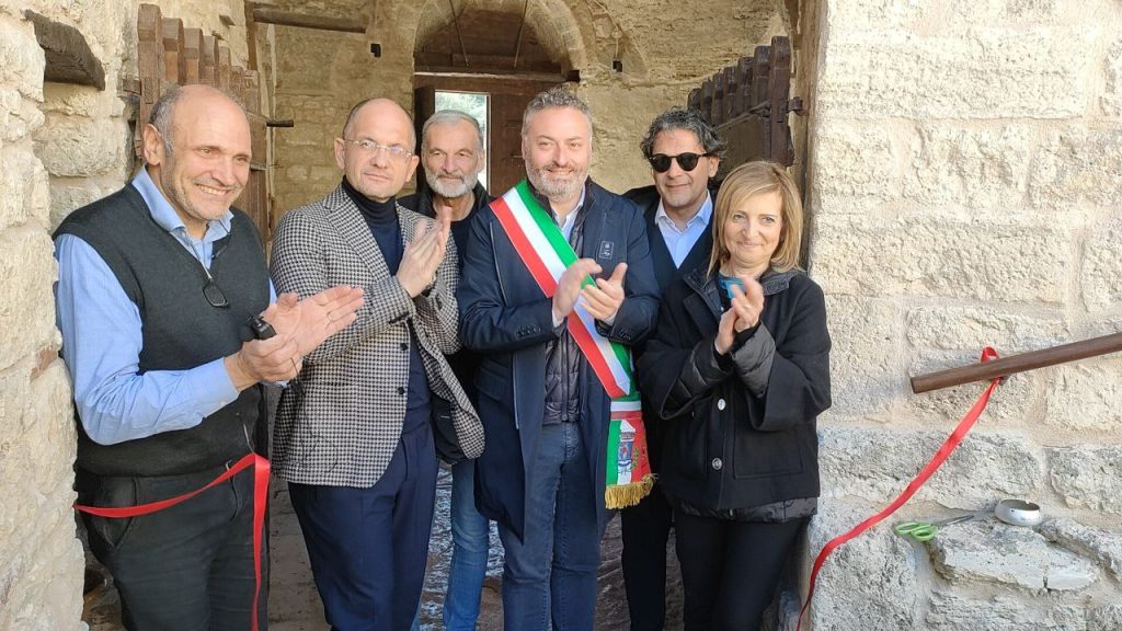 Castel di Luco, riapre lo scrigno dei tesori: «Gioiello del Piceno» <span> (Video e foto) </span>