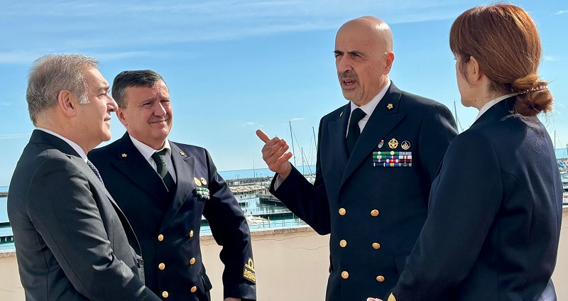 Al porto l’incontro tra il sindaco e il contrammiraglio Aulicino