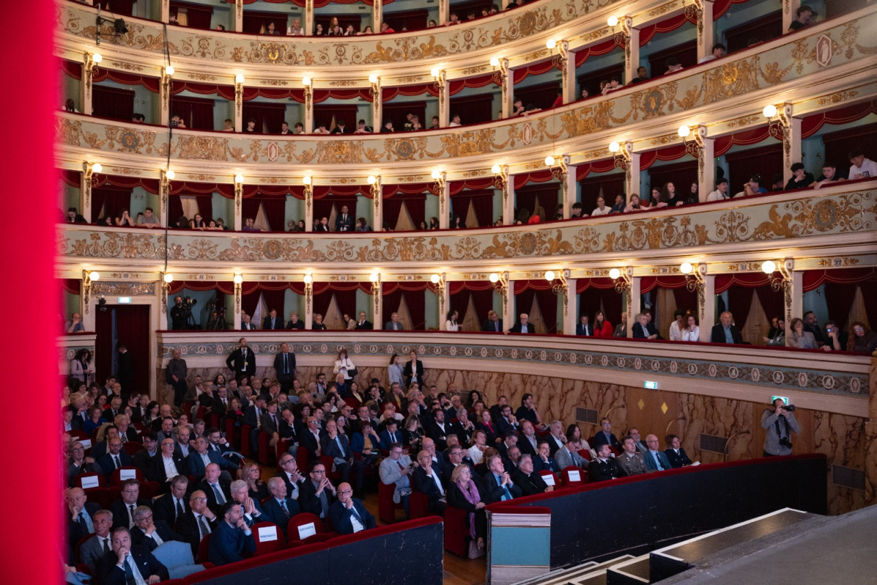 I primi 80 anni di Confindustria sul palco del Ventidio Basso: «Recuperare la storia per essere pionieri del futuro»