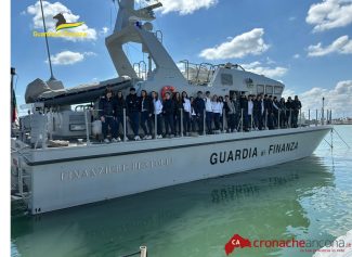 Giornata del mare: la flotta navale della Guardia di Finanza aperta alle scuole