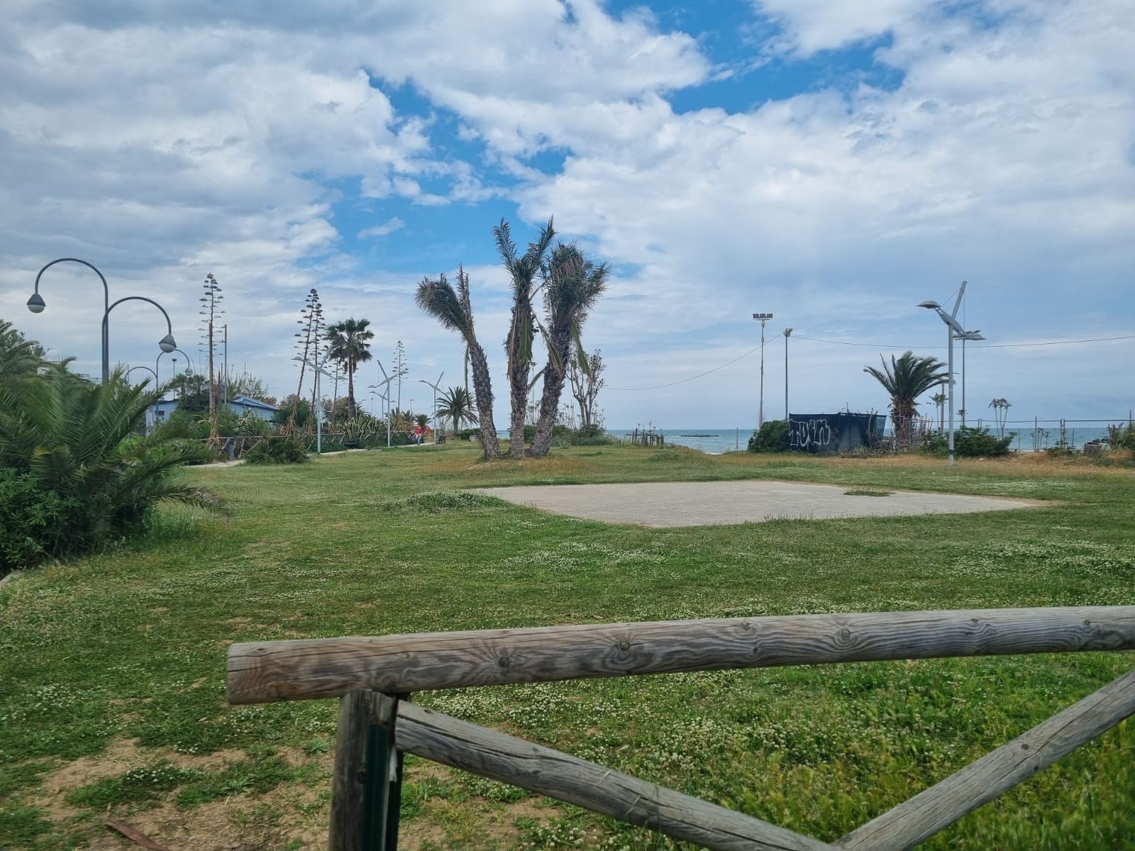 Ex Camping in abbandono: come un’attrazione cittadina è caduta nel dimenticatoio <span> (Foto)