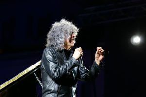 Giovanni Allevi riabbraccia la sua Ascoli: concerto sold out, ricordi e «Niente più lacrime» <span> (Video e foto) </span>