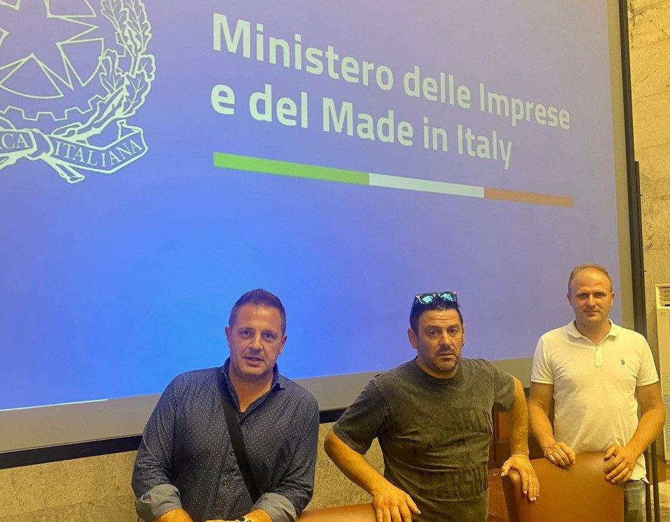 Beko – Whirlpool, delusione dei sindacati dopo il primo Tavolo al Mimit <span> (Foto)