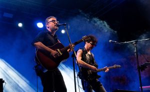 Appino e Brunori, le buone vibrazioni del “17Festival”: musica e solidarietà nel ricordo di Marzia <span> (Video e foto) </span>