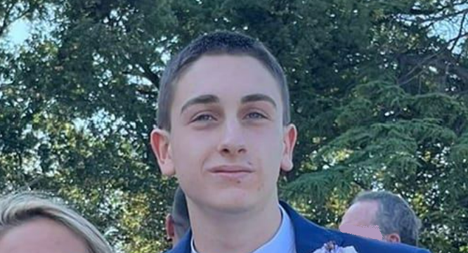Tragedia in piscina, <br> si indaga per omicidio colposo <br> sulla morte del 17enne Leonardo Belladonna