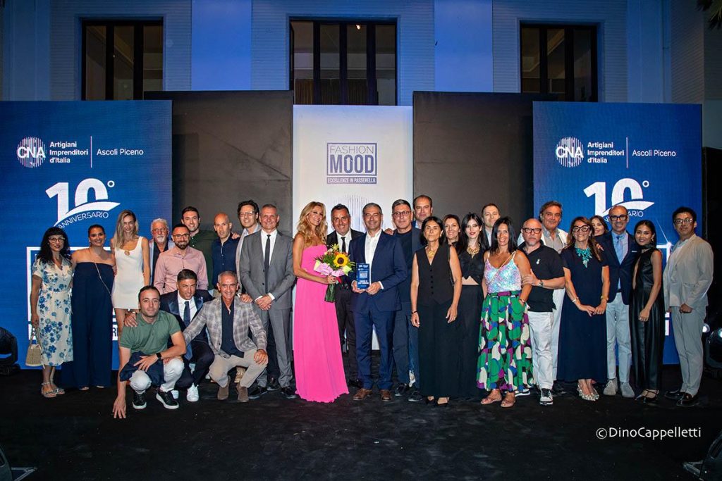 “Fashion Mood” celebra 10 anni di moda e passione: grande festa in piazza Kursaal