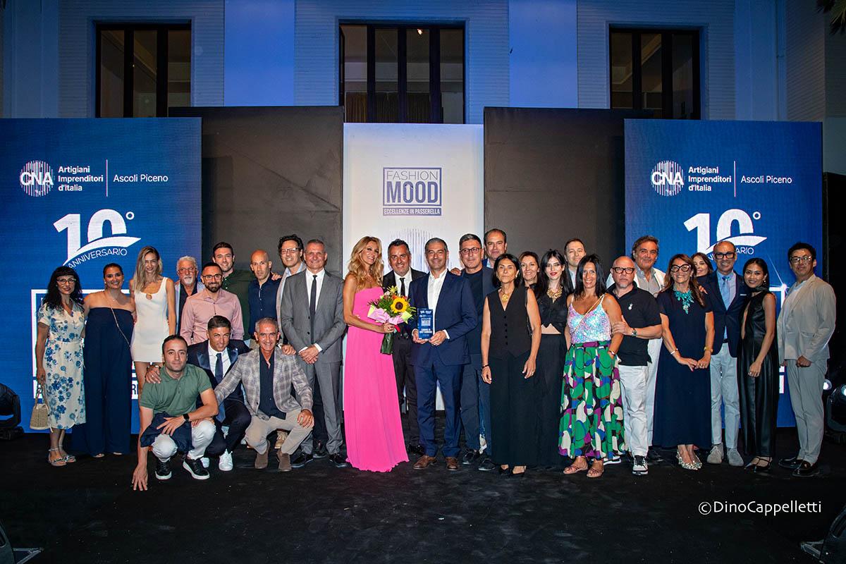 “Fashion Mood” celebra 10 anni di moda e passione: grande festa in piazza Kursaal