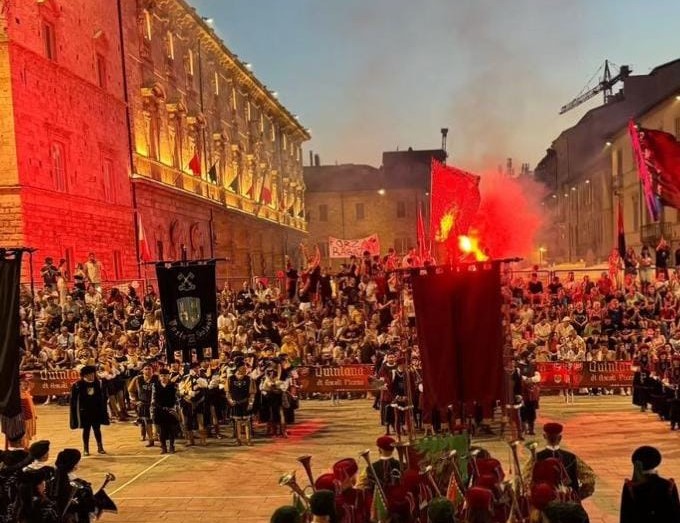 Quintana, Gara degli sbandieratori e musici: la prima serata se l’aggiudicano Porta Solestà e Porta Maggiore