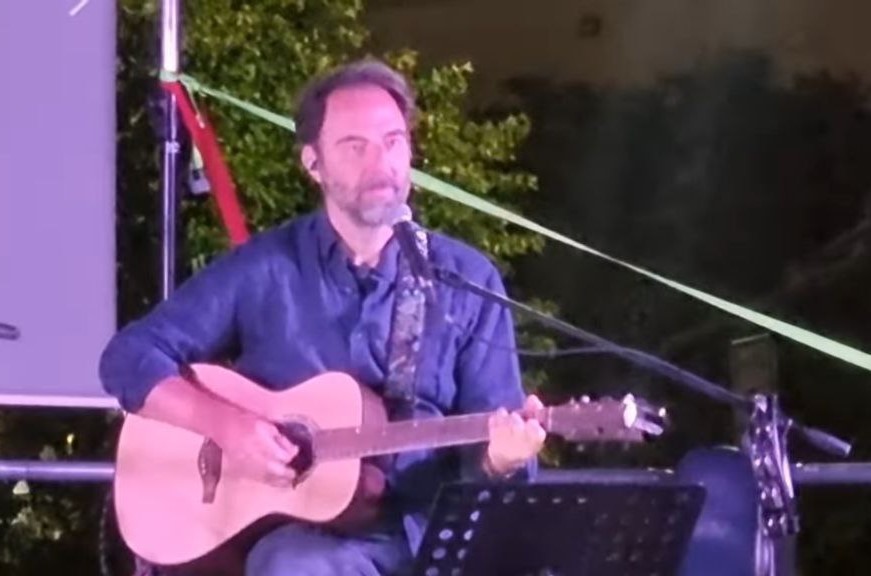 Neri Marcorè, un marchigiano…a Offida <span> (Video) </span>