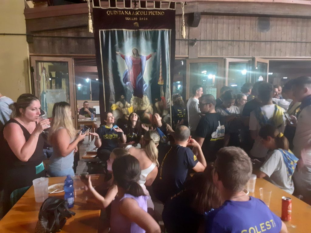 Luca Innocenzi vince il Palio di luglio e a Porta Solestà esplode la festa <span> (Video e foto)