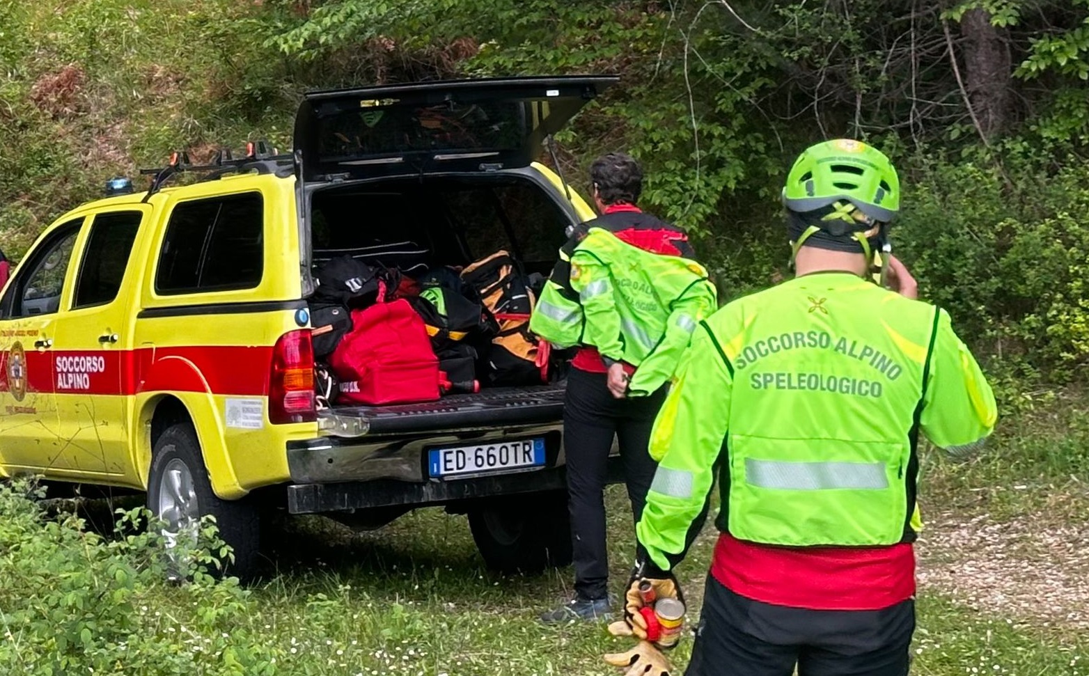 Va a funghi e accusa un malore nel bosco: paura per un uomo