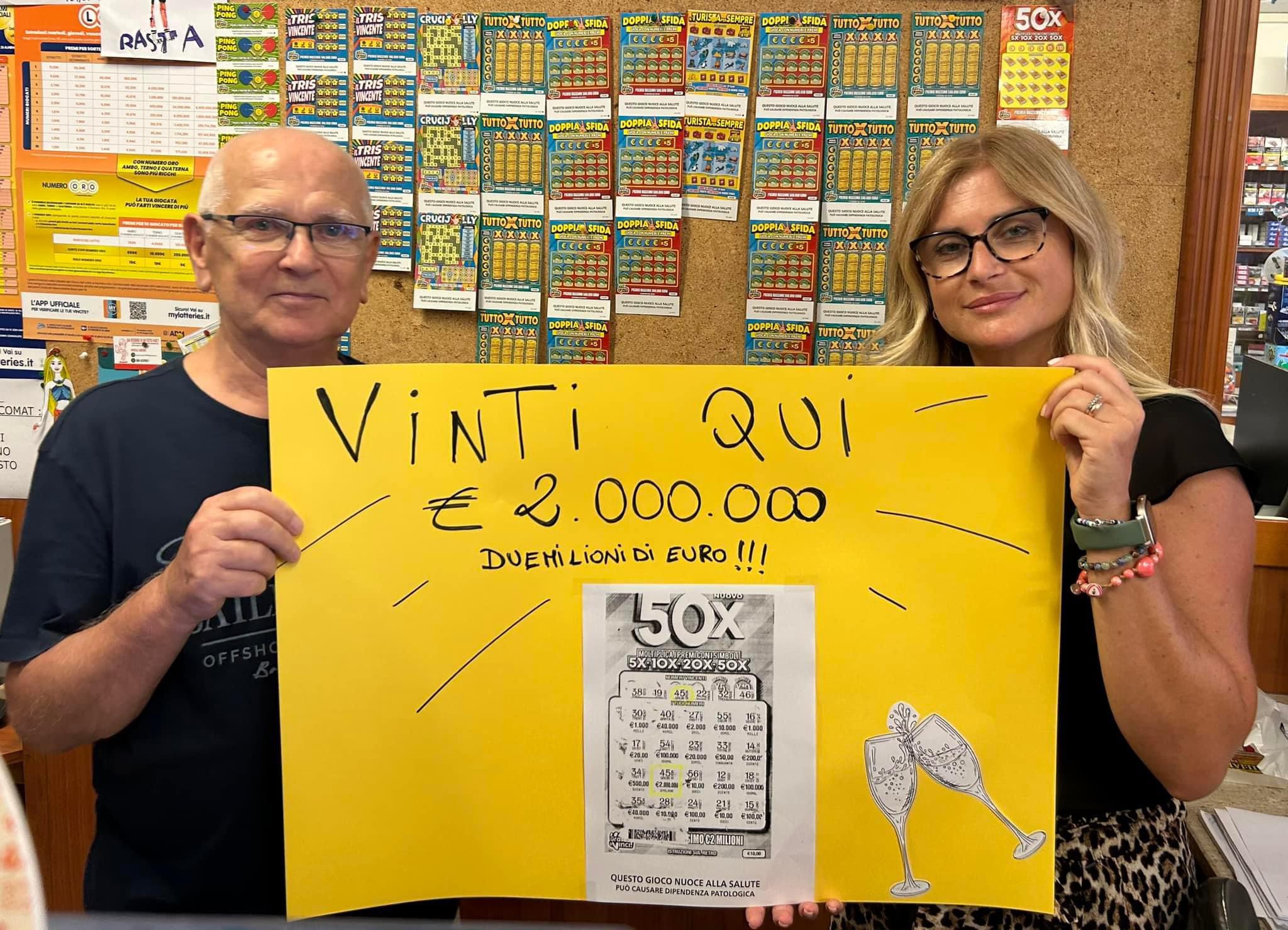 Gratta 10 euro e vince 2 milioni: è festa grande per un neo milionario