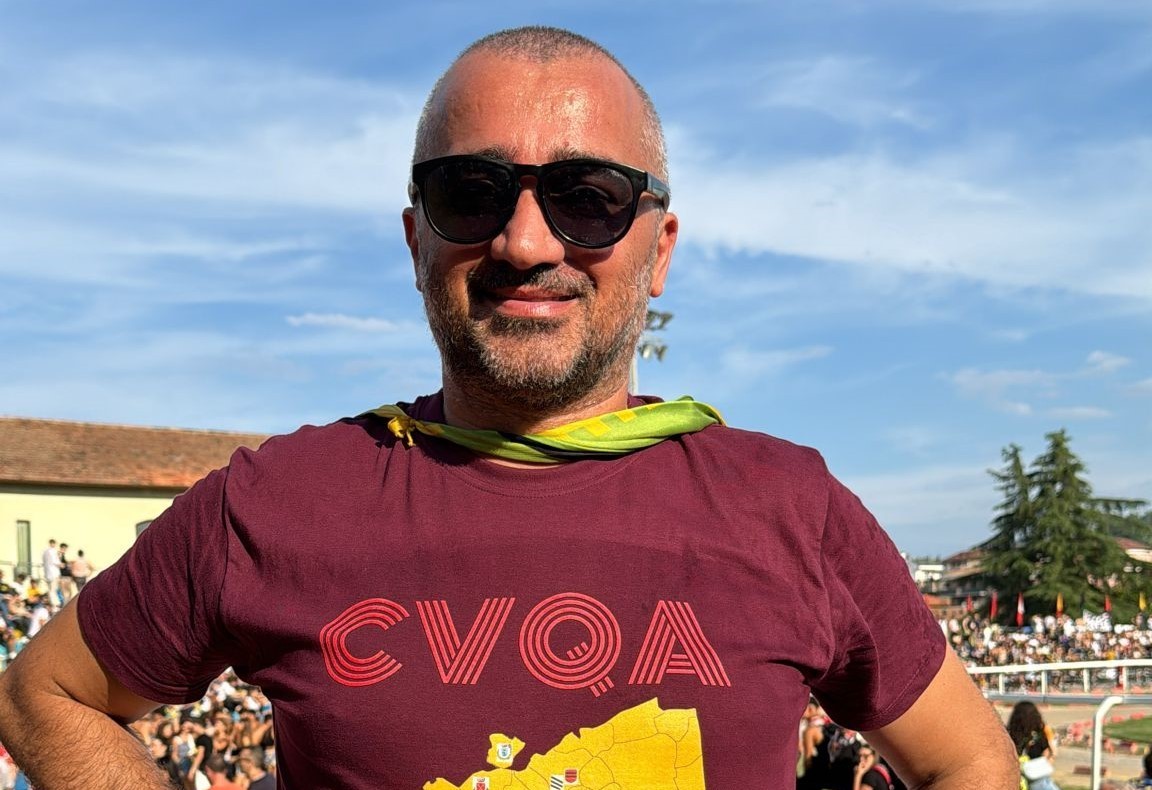 In una t-shirt l’omaggio alla Quintana e ai Castelli, l’ha realizzata Stefano Marozzi
