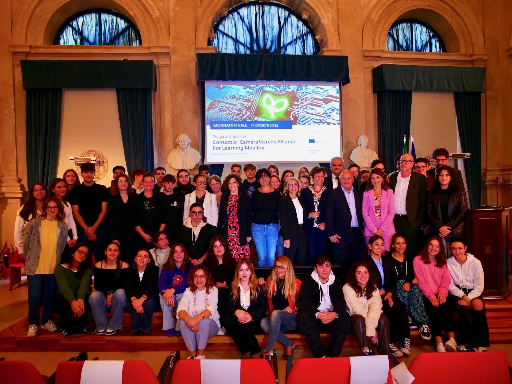 “Ragazzi dell’Europa”, mobilità degli studenti con l’Erasmus + promosso da Camera Marche. Ci sono anche lo “Stabili” e il “Mazzocchi-Umberto I” “Ragazzi dell’Europa”, mobilità degli studenti con l’Erasmus + promosso da Camera Marche. Ci sono anche lo “Stabili” e il “Mazzocchi-Umberto I”