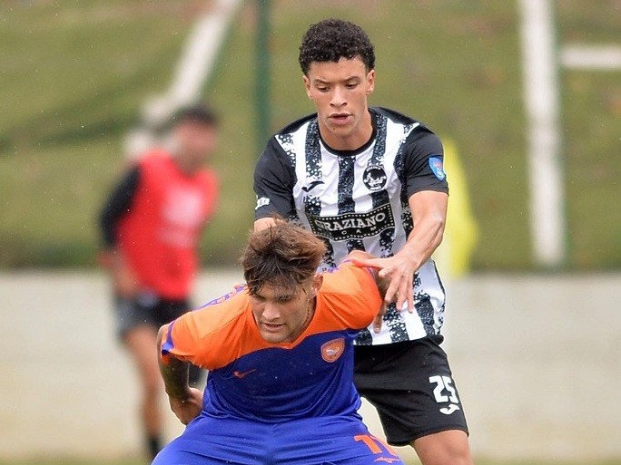 Atletico Ascoli, il tempo delle sorprese è passato: i bianconeri si confermano in alta classifica Atletico Ascoli, il tempo delle sorprese è passato: i bianconeri si confermano in alta classifica