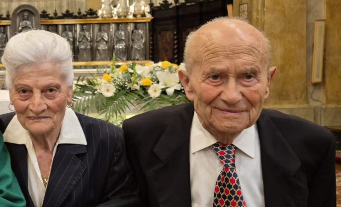 Un amore che dura da 75 anni: Giuseppe ne ha 96, Lina 90 e festeggiano le nozze di titanio