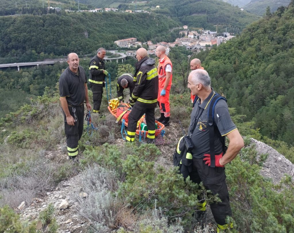 Perde i sensi a “lu vurghe”, per il recupero arriva l’elicottero: era ubriaco