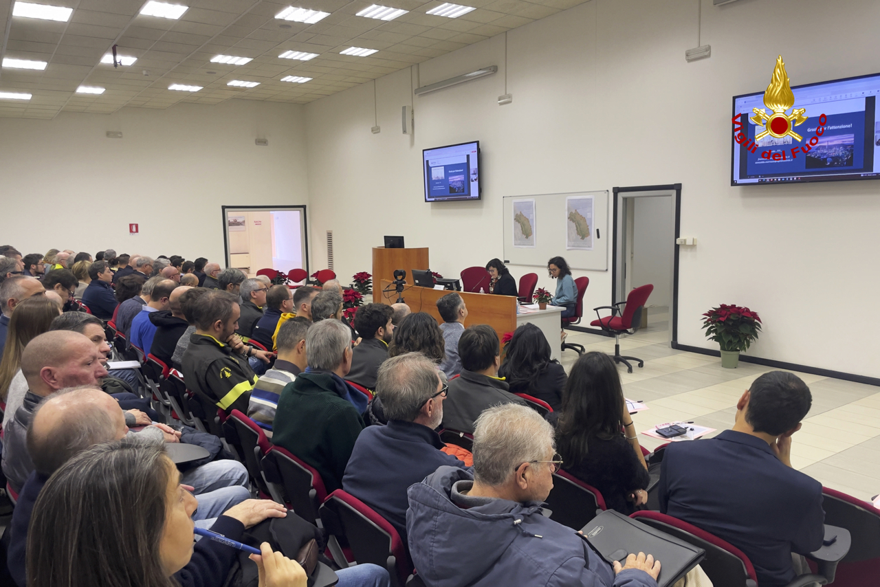 “Prevenire l’emergenza”, <br> grande interesse e partecipazione <br> al convegno dei vigili del fuoco