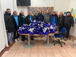 Beko, i lavoratori di Comunanza donano i panettoni ricevuti dall’azienda 